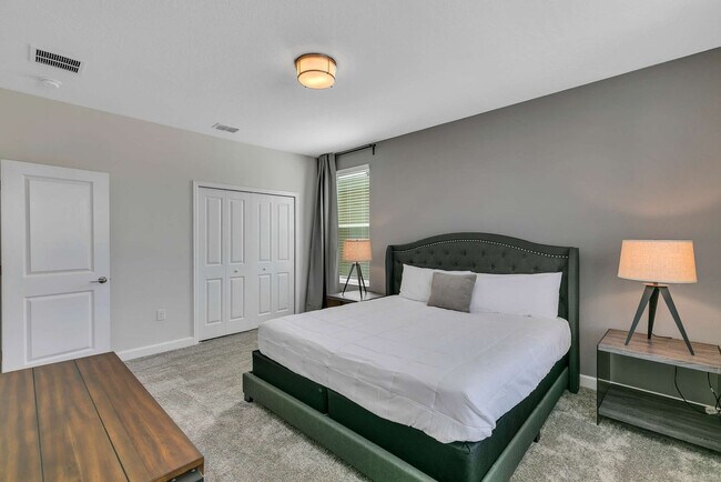 Building Photo - 2831 Bookmark Dr