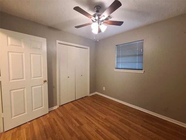 Building Photo - 17423 Fir Rd