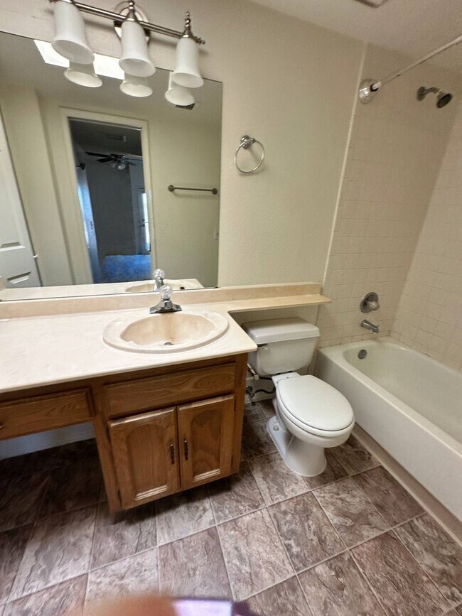 Building Photo - 1200 E River Rd