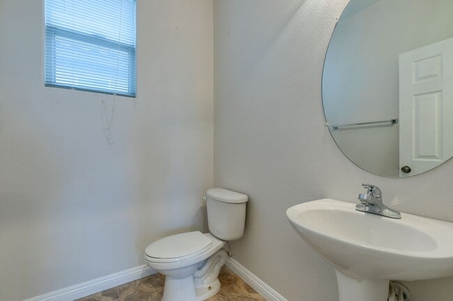 Building Photo - Beautiful Split-Level Home on Corner Lot with Pool and Spa!