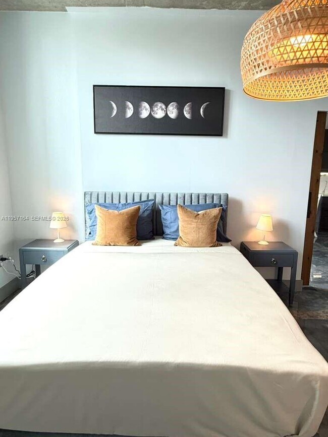 Building Photo - 234 NE 3rd St