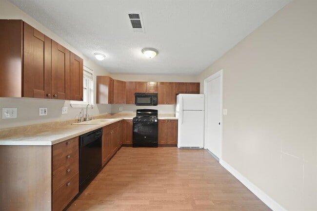 Building Photo - 506 Brendon Park Ln