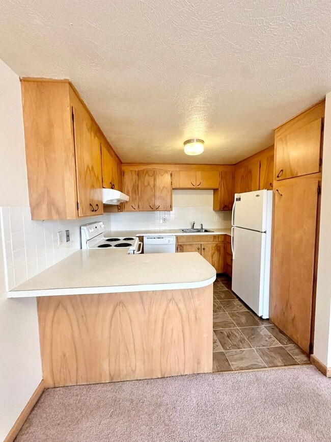 Building Photo - 2517 N Garfield Ave