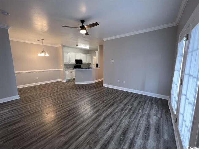 Building Photo - 2057 Silvercrest Dr