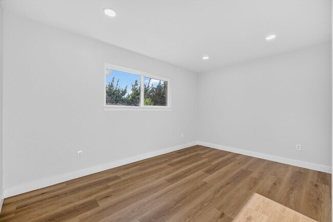Building Photo - 13324 San Martin Pl