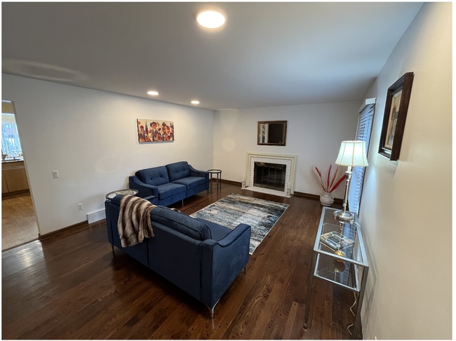 family room - 5835 Pinecroft Dr