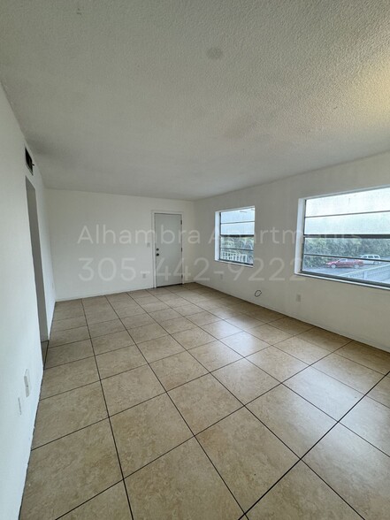 Livingroom - Alhambra Apartments