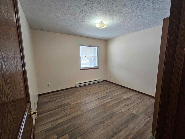 Building Photo - 4788SunnybrookRd#1
