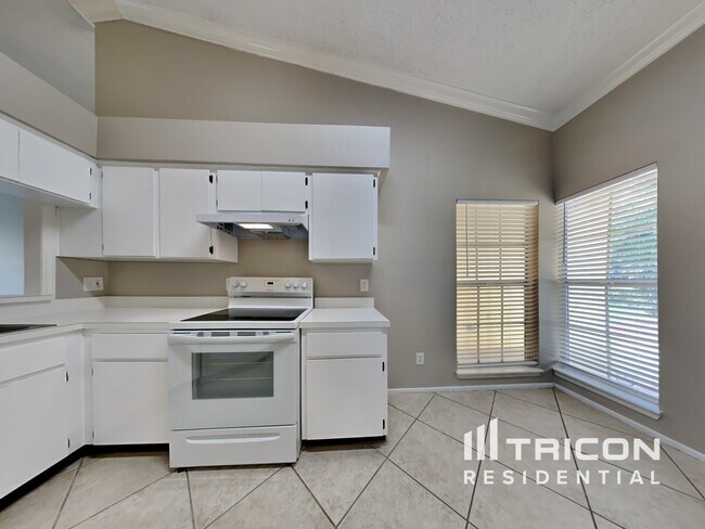 Building Photo - 4710 S Dawnmeadow Ct