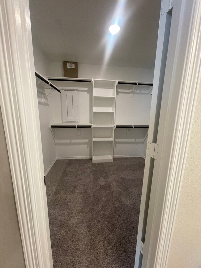 Building Photo - 8024 Scanlan Trl