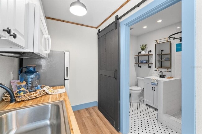 Building Photo - 759 Lantana Ave