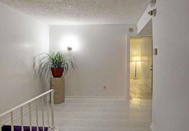 Building Photo - 5215 Arboles Dr