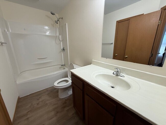 Building Photo - Newly Remodeled 3-Bedroom Apartment with Large Deck & Attached Garage in Farmer City