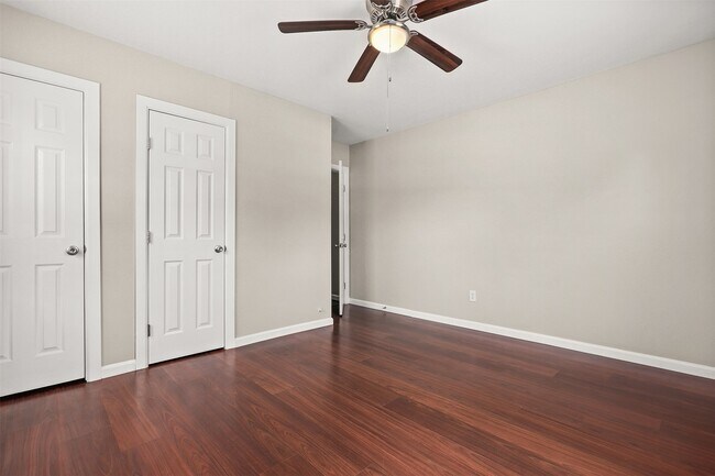 Building Photo - 2318 Pecan St
