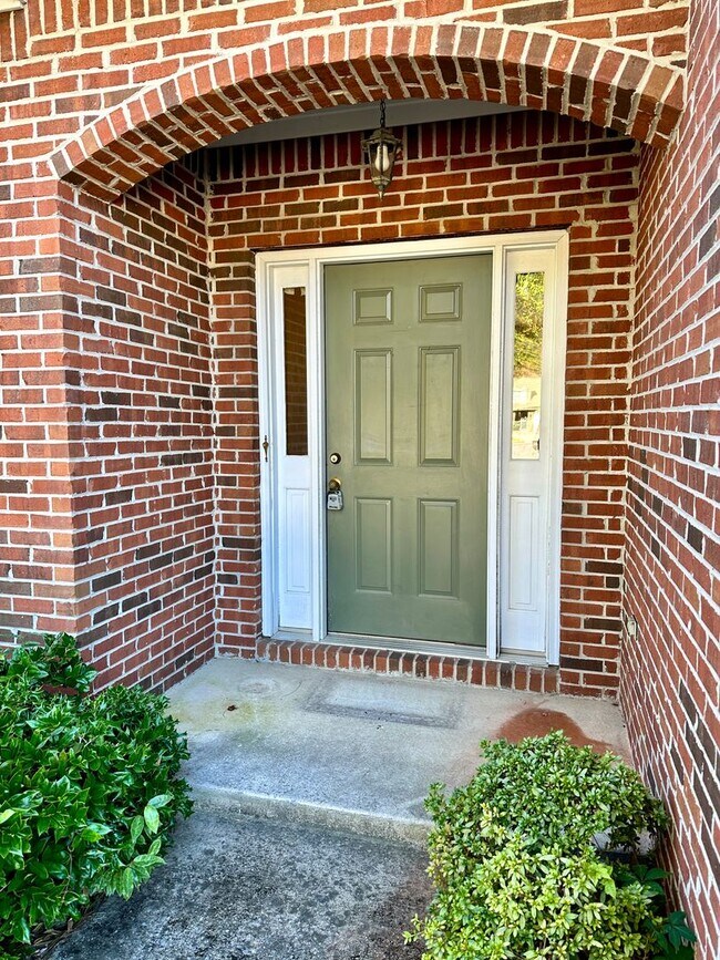 Building Photo - 1815 Charleston Cir