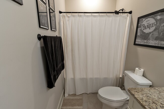 Building Photo - Millbrook Rental!