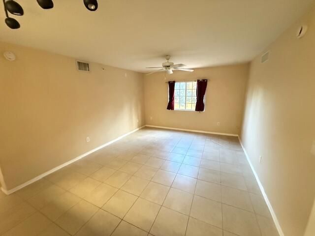 Building Photo - 6768 Heritage Grande