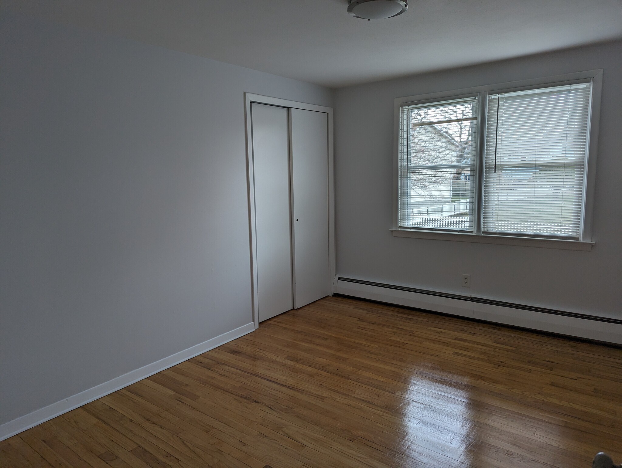 Building Photo - 87 Antrim St