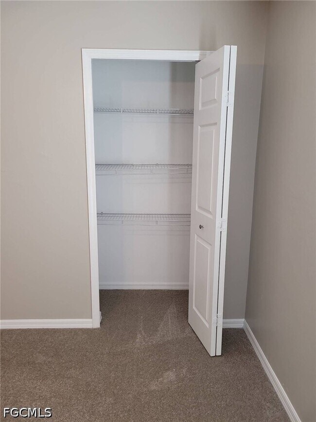 Building Photo - 1702 NE 33rd St