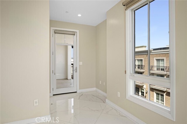 Building Photo - 519 Caruso Ave