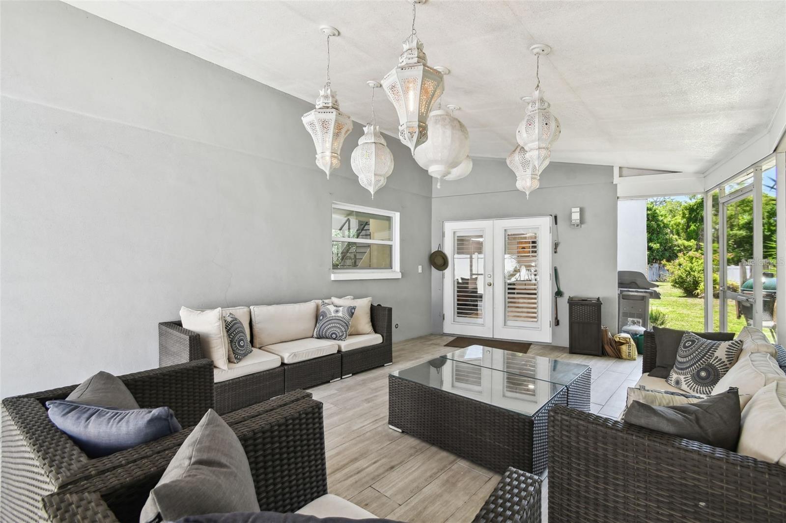 Building Photo - 4203 W Cleveland St