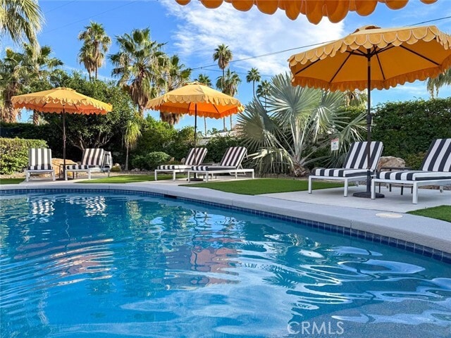 Primary Photo - 1057 E Marshall Way