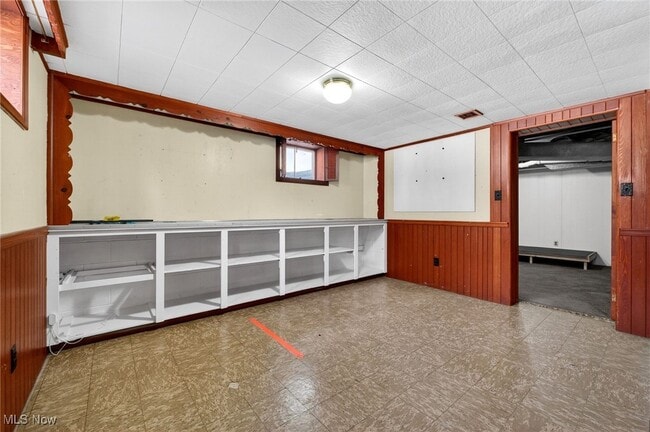 Building Photo - 8310 Broadview Rd