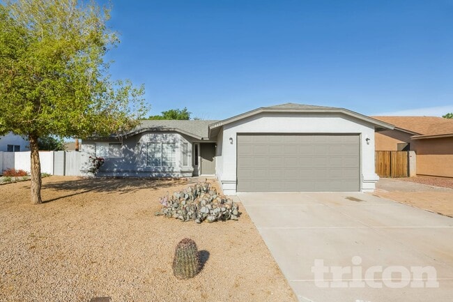 Building Photo - 4432 N 86th Dr