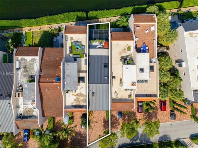 Building Photo - 6124 Paradise Point Dr