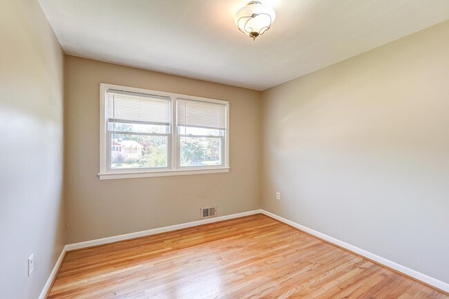 Building Photo - 11901 Bizet Ct