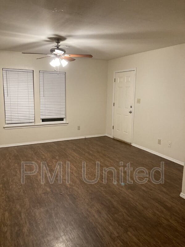 Building Photo - 417 N Bradshaw St