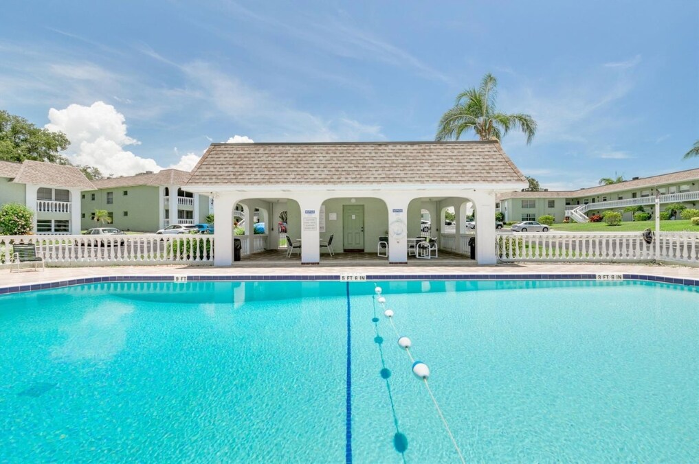 Pool/Pool House - 1250 S Pinellas Ave