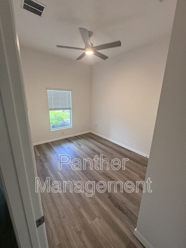 Building Photo - 966 Hood Ave NW