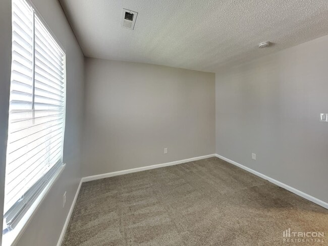 Building Photo - 9325 Oren Thompson Rd