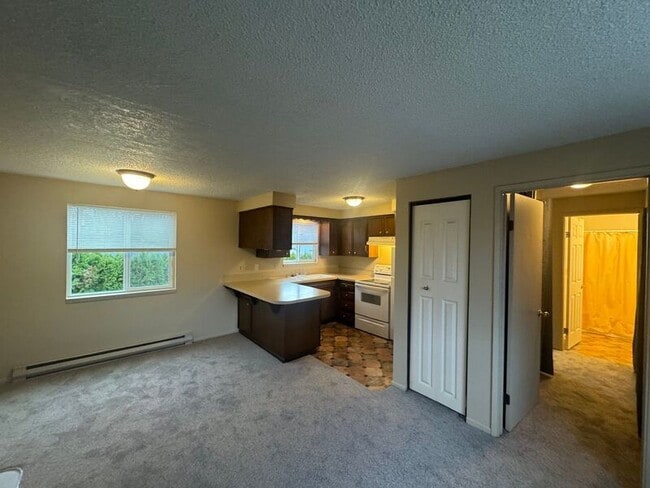 Building Photo - 2685 12th Pl SE