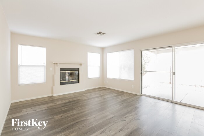 Building Photo - 8600 Danza Del Sol Dr