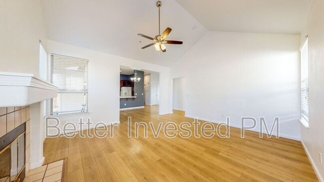 Building Photo - 430 Merlot Dr