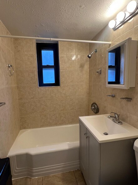 Building Photo - 110 Washington St