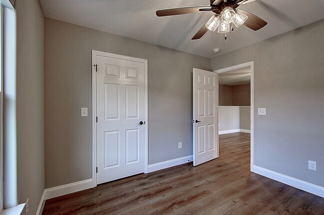 Building Photo - 520 Catalina Ct