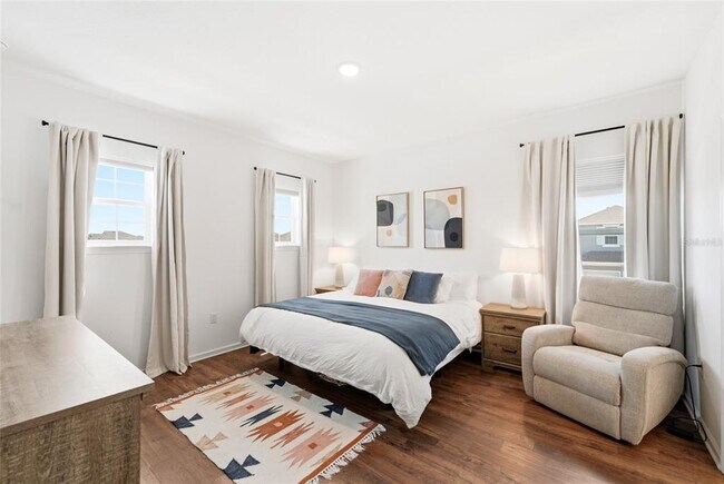 Building Photo - 5378 Lake Virginia St