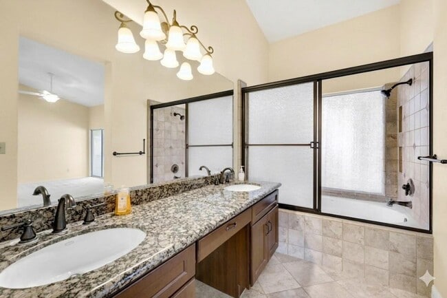 Building Photo - 40180 Eastwood Ln