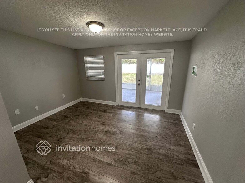 Building Photo - 909 Skyview Dr