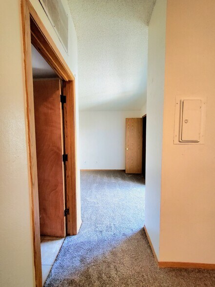 Bedroom - 932 S Dearborn Way