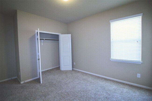 Building Photo - 25311 Saddlebrook Ranch Dr