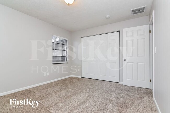Building Photo - 4715 Canterbury Dr