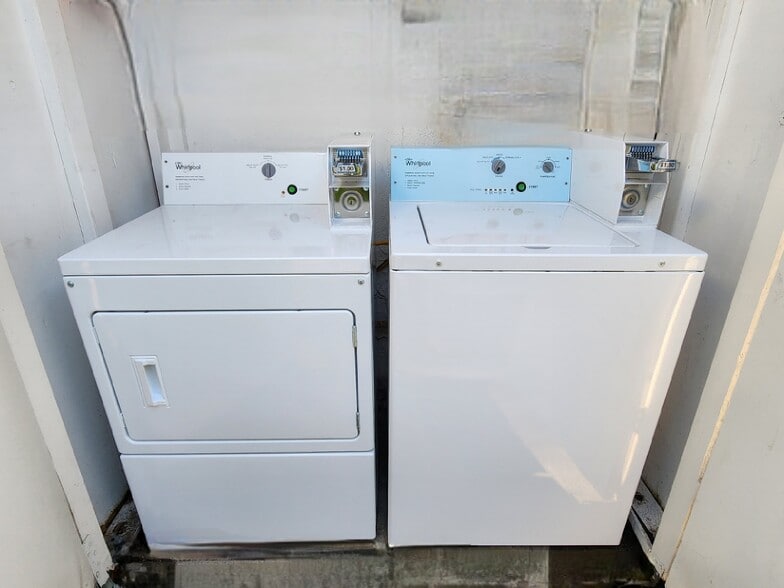 Building Photo - 853 N Citrus Ave