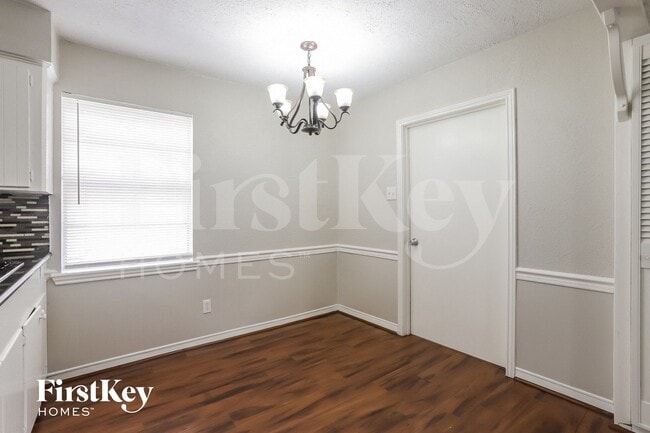 Building Photo - 12115 Hillcroft St