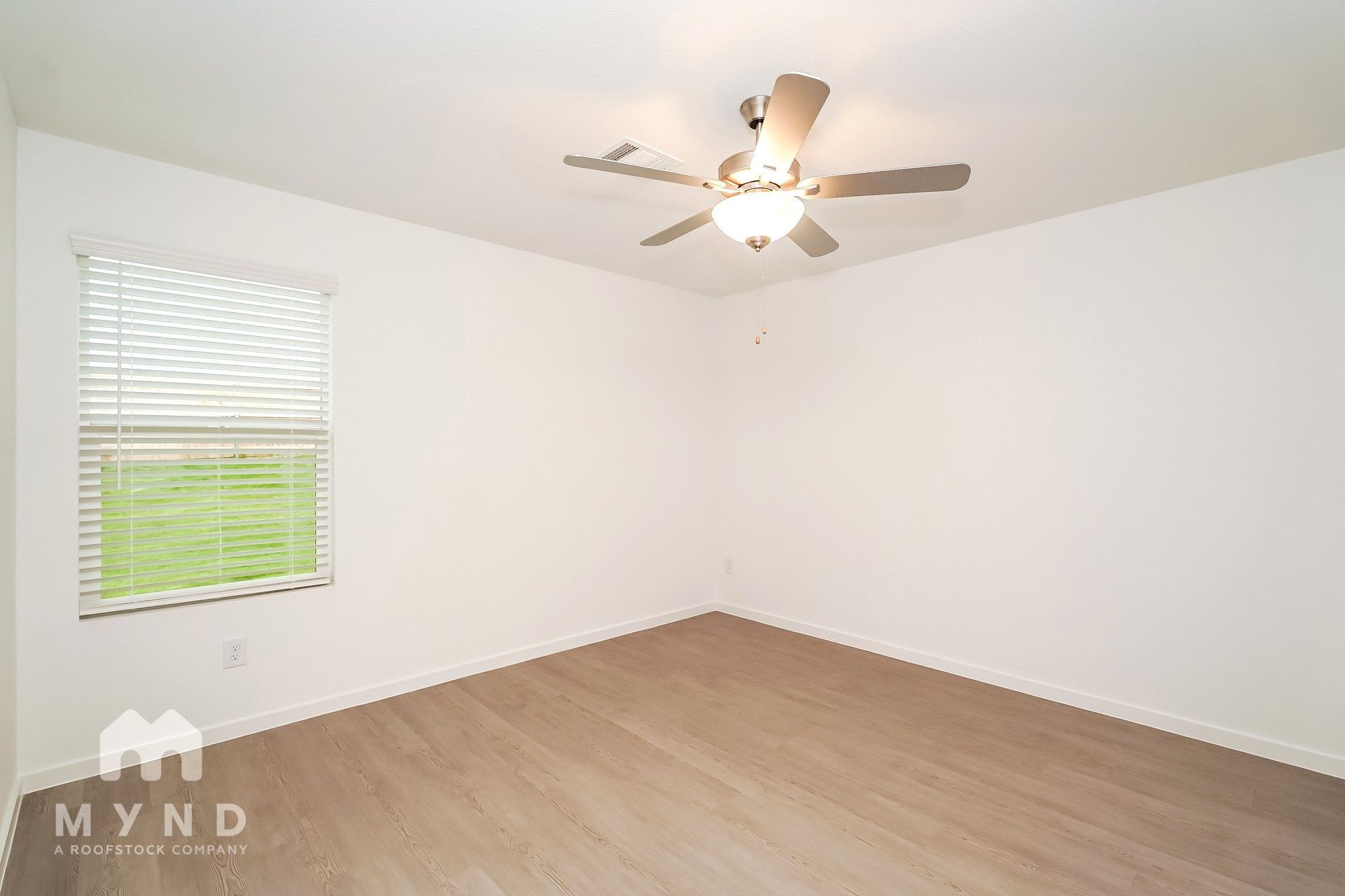 Building Photo - 2640 Mistwood Dr