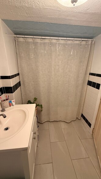 Building Photo - 35 Ford St