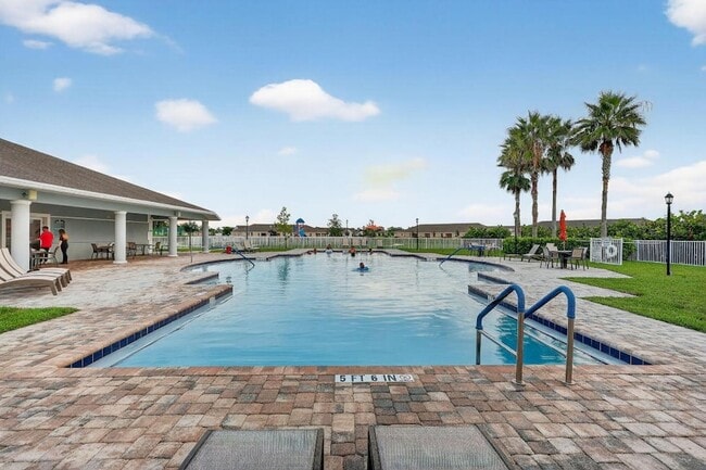 Building Photo - 8652 Waterstone Blvd